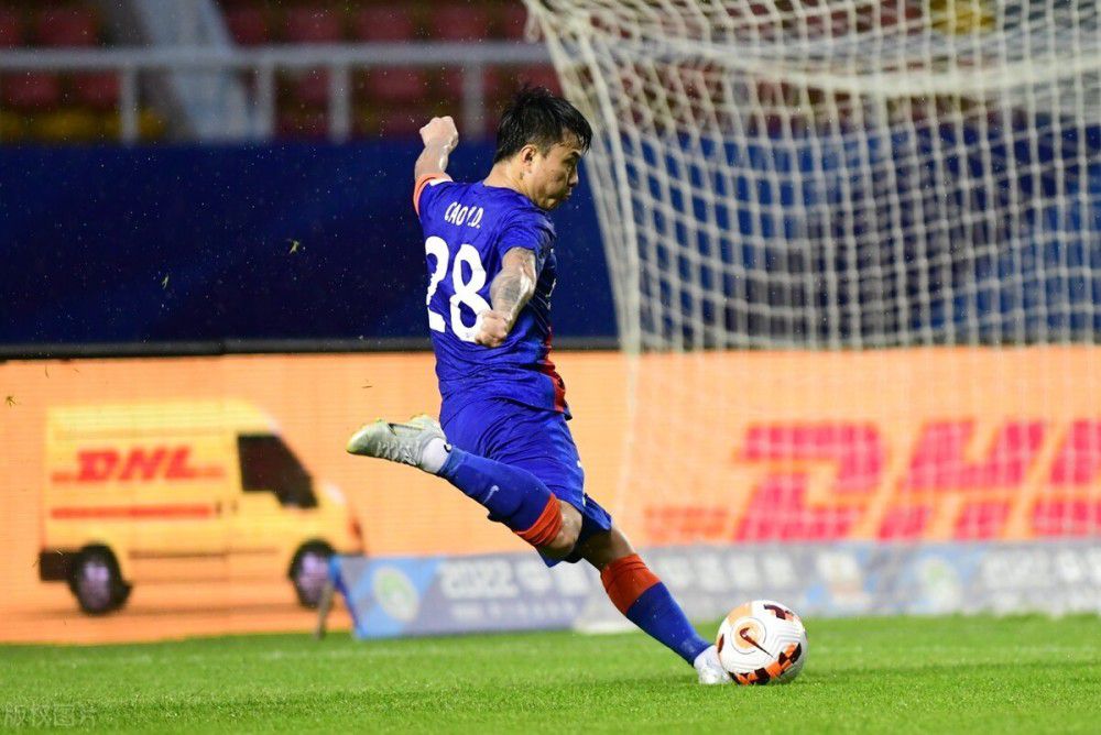 欧联-布莱顿1-0十人雅典AEK 佩德罗造点+点射制胜北京时间12月1日01:45，欧联小组赛第五轮布莱顿挑战雅典AEK的比赛，上半场弗格森低射造险，聚贝尔中柱，下半场若昂佩德罗造点+点射破门，加齐诺维奇直红，最终布莱顿客场1-0十人雅典AEK。